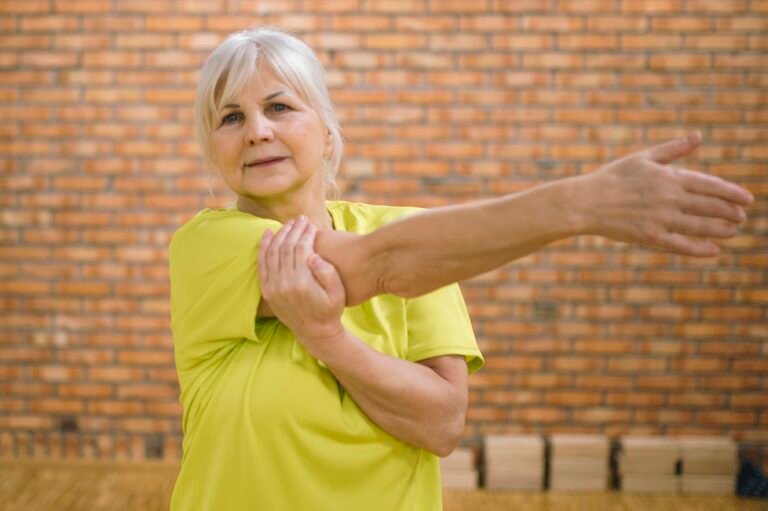 cours réflexes seniors activation du bras horizontal